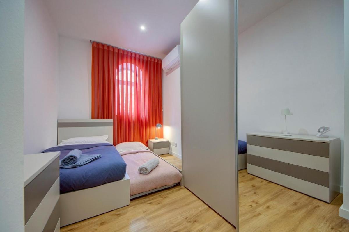 3 Bedroom Modern In Apartment