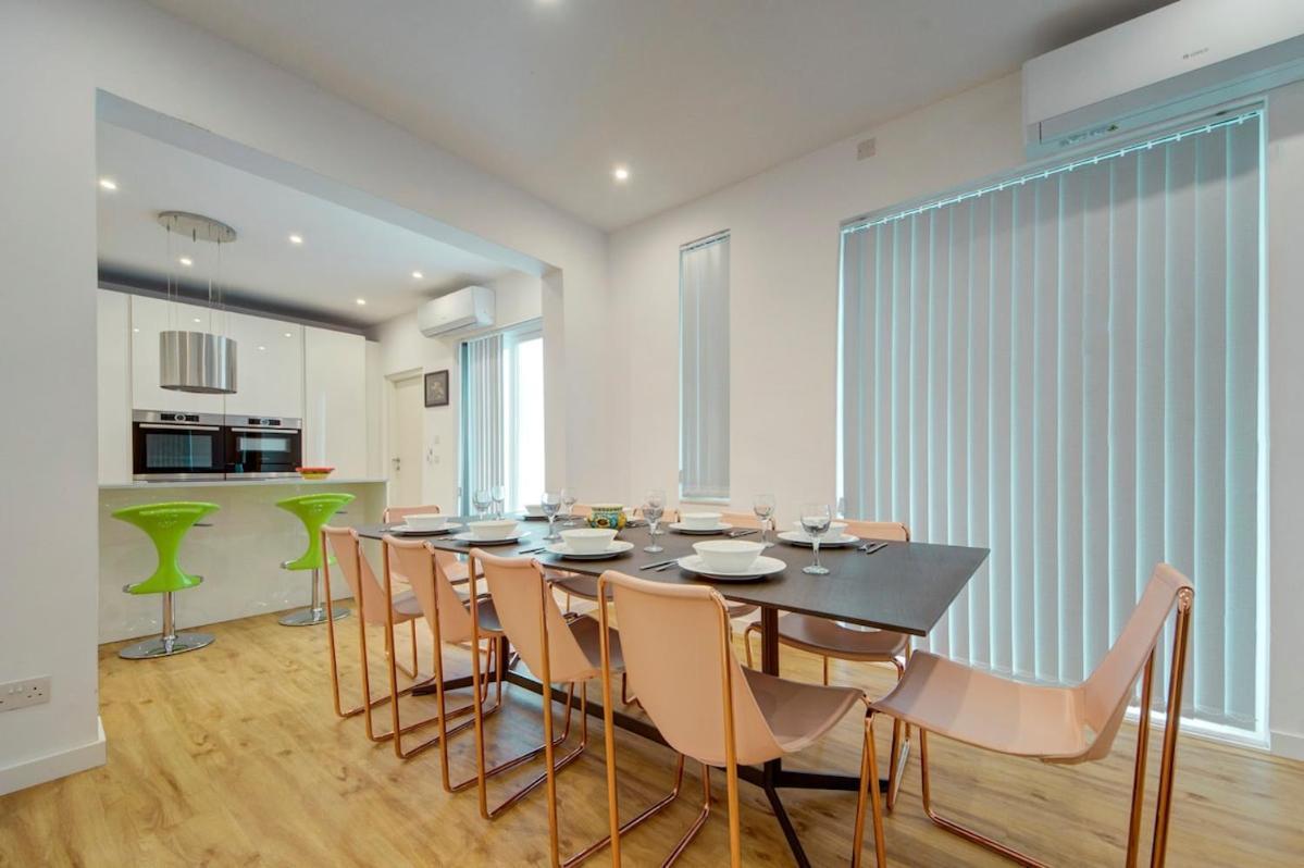 Apartment 3 Bedroom Modern In Sliema